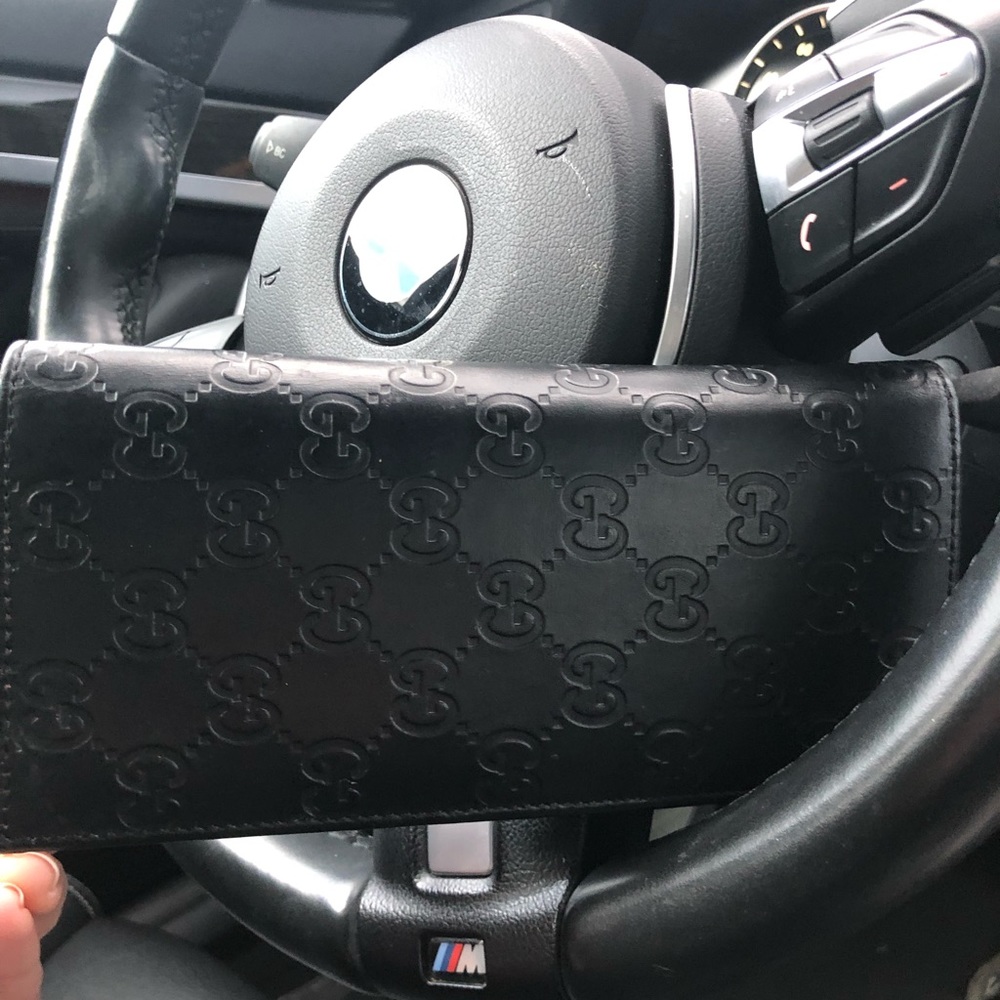Gucci signature wallet